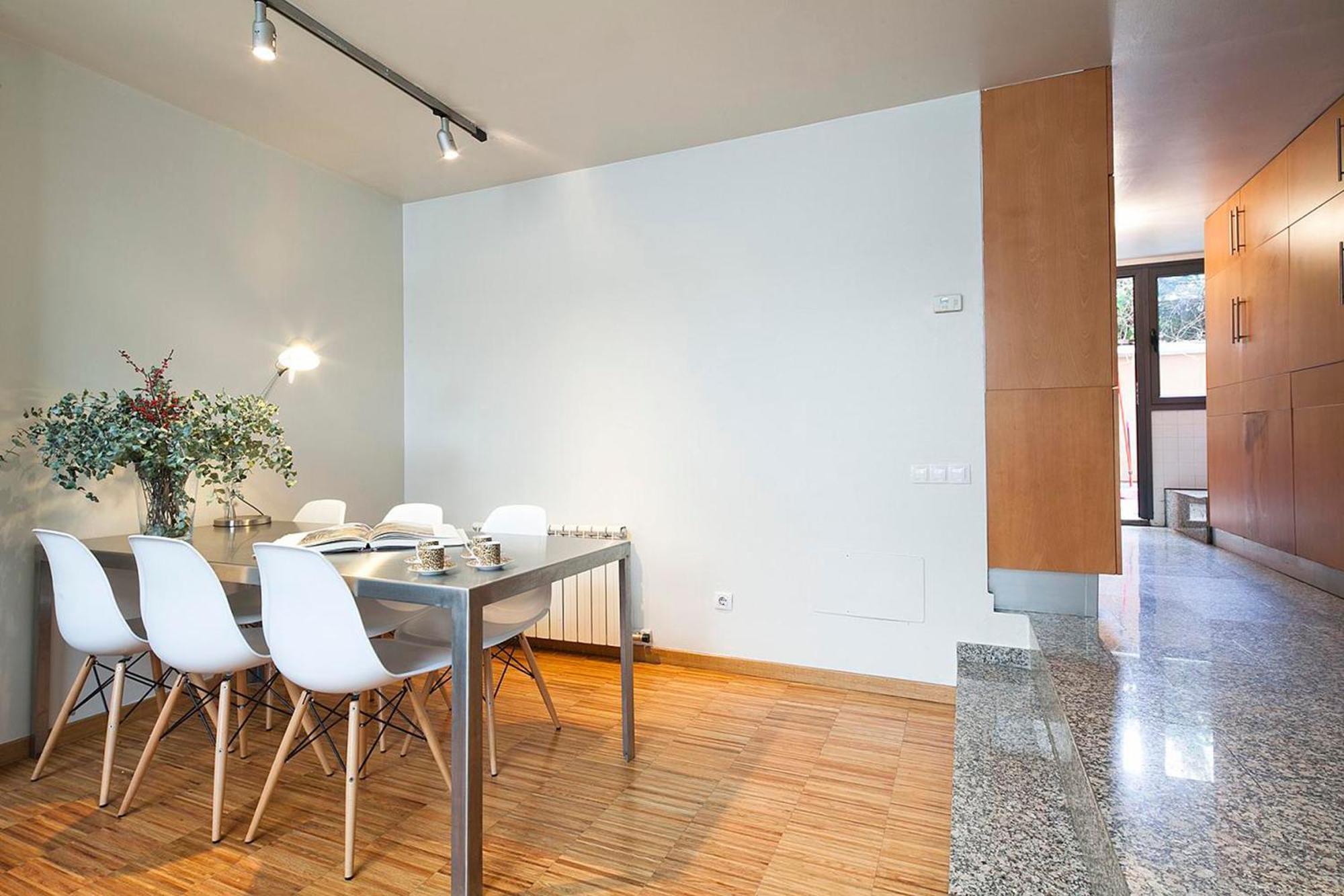 My Space Emirates - Charming Duplex In Ideal For Families Or Friends Apartamento Barcelona